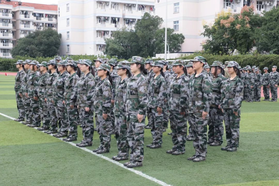 范蠡商学院|迎新特辑：咔嚓！迷彩青春，定格美好瞬间