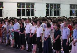说明: E:\E\院办\简报\2018-2019学年第一学期\新生大会\照片\IMG_2245.JPG