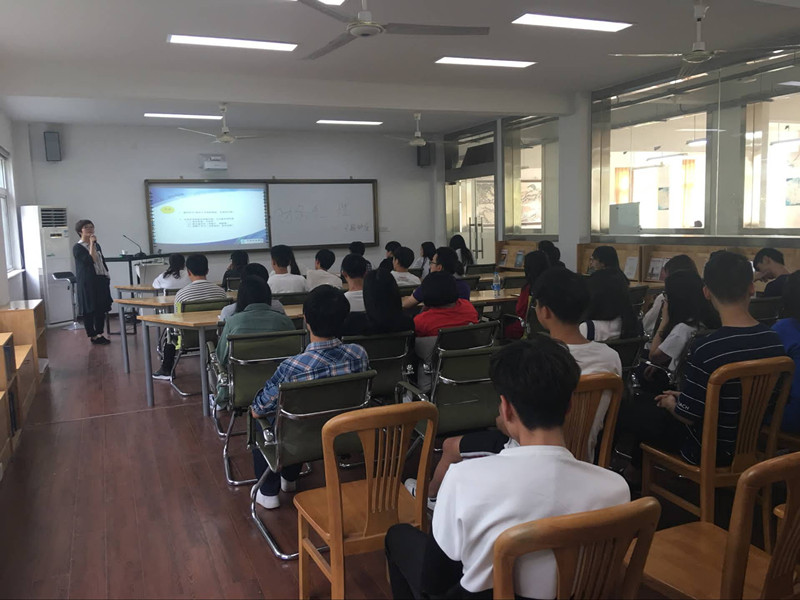 【图文】商圣讲坛30:08届优秀校友张瑾谈如何做更好的自己
